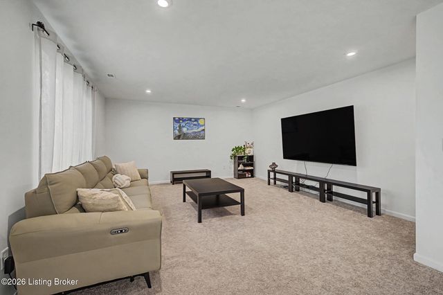 17809 Bridle Run Dr, Louisville, KY 40245