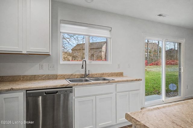 17809 Bridle Run Dr, Louisville, KY 40245