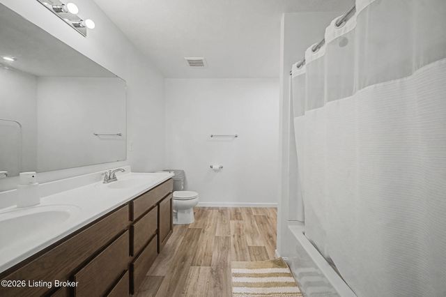 17809 Bridle Run Dr, Louisville, KY 40245