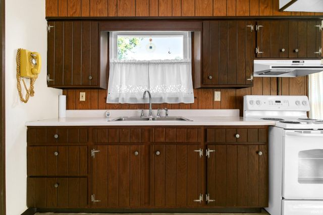 1906 Sarah Street, Mishawaka, IN 46545