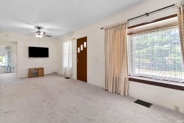 1906 Sarah Street, Mishawaka, IN 46545
