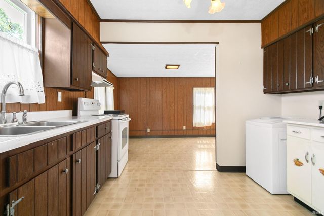 1906 Sarah Street, Mishawaka, IN 46545