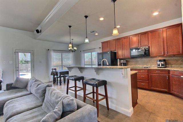 41240 Colonial Dr, Sorrento, LA 70778