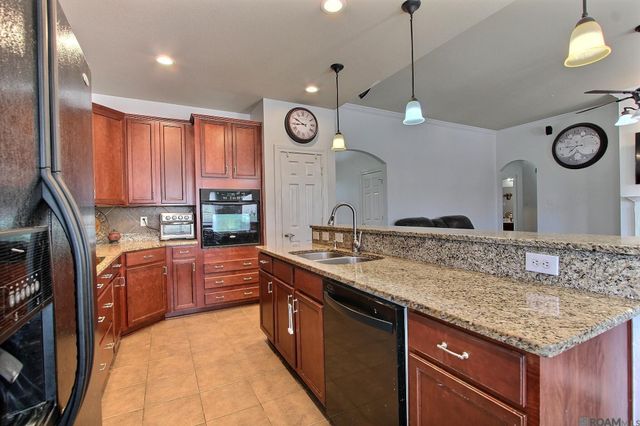 41240 Colonial Dr, Sorrento, LA 70778
