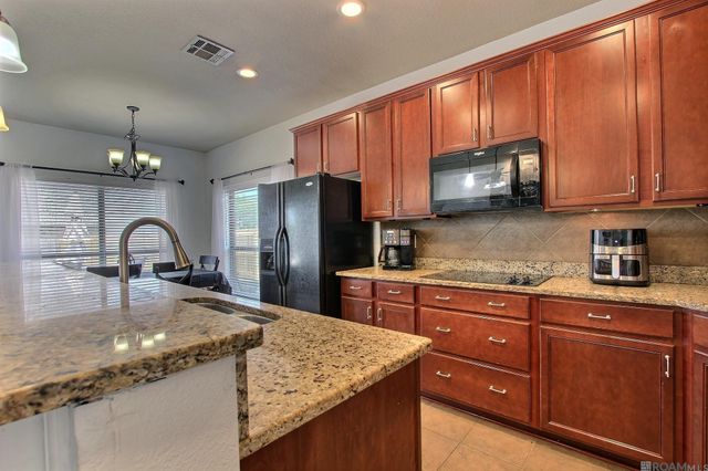 41240 Colonial Dr, Sorrento, LA 70778