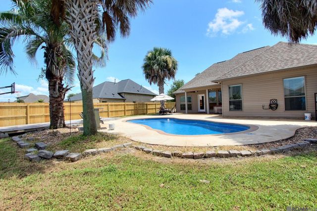 41240 Colonial Dr, Sorrento, LA 70778