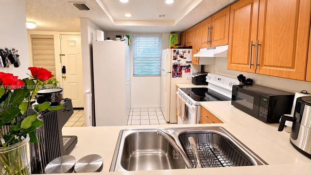 5200 NW 31st Avenue 82, Fort Lauderdale, FL 33309