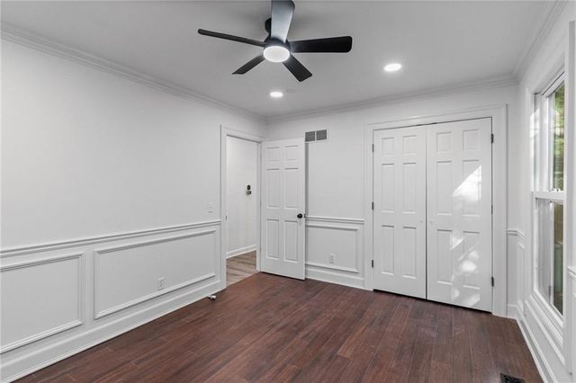 9051 HILLVIEW Drive, De Soto, KS 66018
