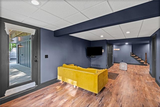 9051 HILLVIEW Drive, De Soto, KS 66018