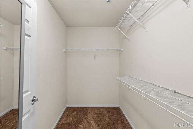 1 Monarch Trace Court 303, Chesterfield, MO 63017