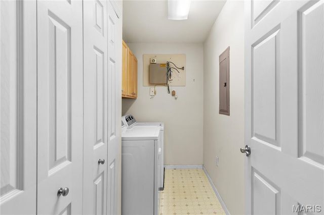 1 Monarch Trace Court 303, Chesterfield, MO 63017