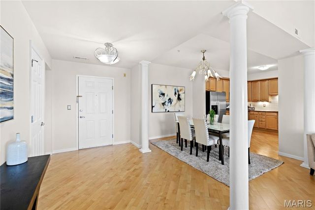 1 Monarch Trace Court 303, Chesterfield, MO 63017
