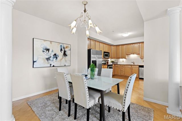 1 Monarch Trace Court 303, Chesterfield, MO 63017