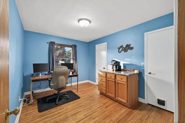 2735 Delaware Avenue, North Saint Paul, MN 55109