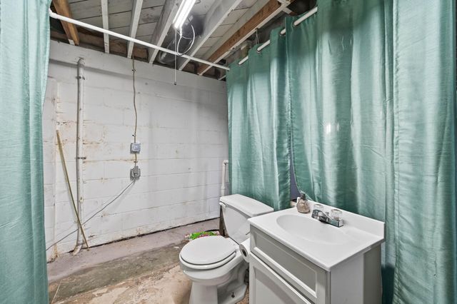 2735 Delaware Avenue, North Saint Paul, MN 55109