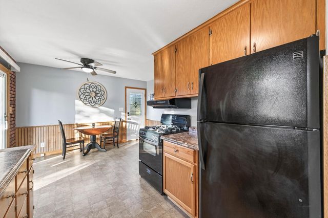 2735 Delaware Avenue, North Saint Paul, MN 55109