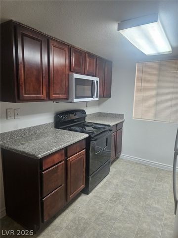 5060 Indian River Drive 377, Las Vegas, NV 89103