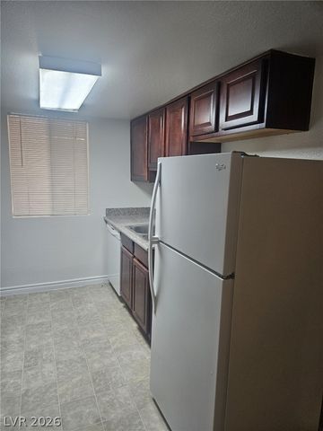 5060 Indian River Drive 377, Las Vegas, NV 89103