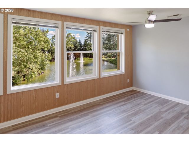 17027 Sw VERSAILLES Ln, Portland, OR 97224