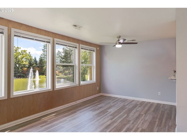 17027 Sw VERSAILLES Ln, Portland, OR 97224