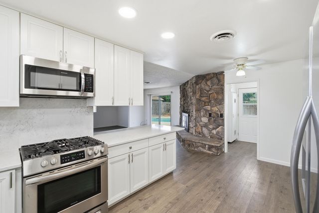 273 E Gannon Drive, Tulare, CA 93274