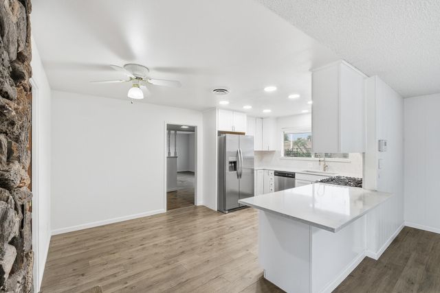 273 E Gannon Drive, Tulare, CA 93274