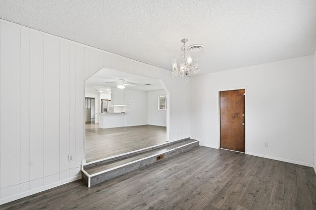 273 E Gannon Drive, Tulare, CA 93274