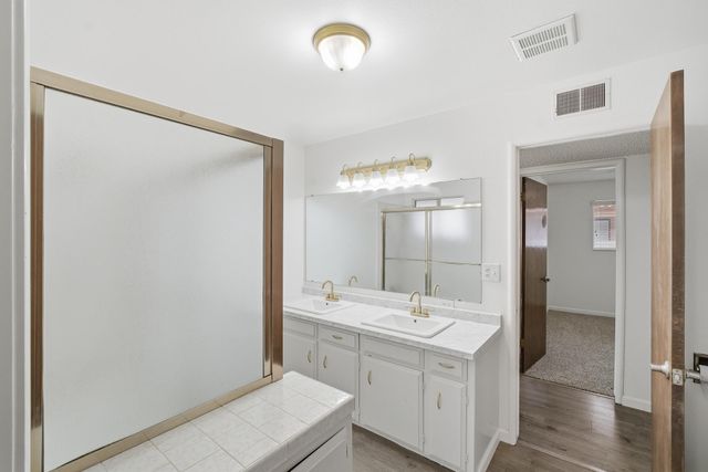 273 E Gannon Drive, Tulare, CA 93274