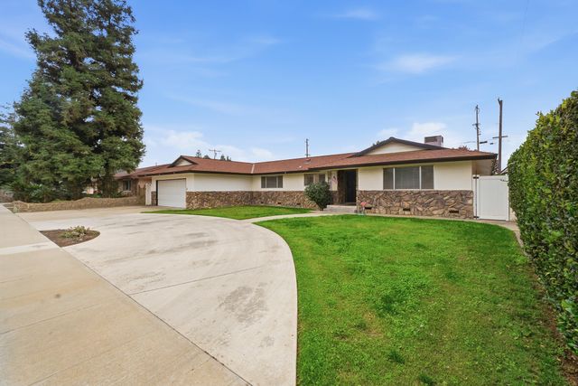 273 E Gannon Drive, Tulare, CA 93274