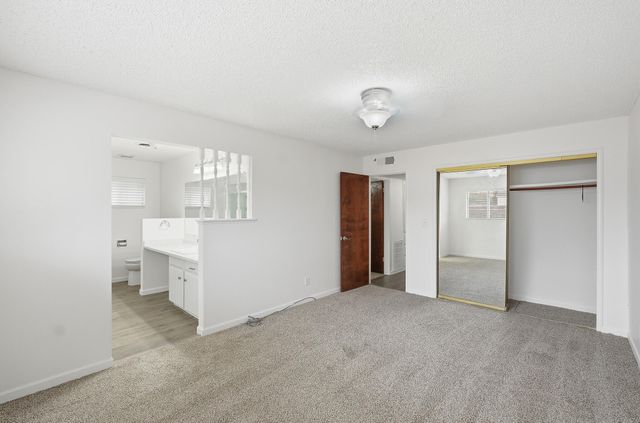 273 E Gannon Drive, Tulare, CA 93274