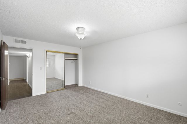 273 E Gannon Drive, Tulare, CA 93274