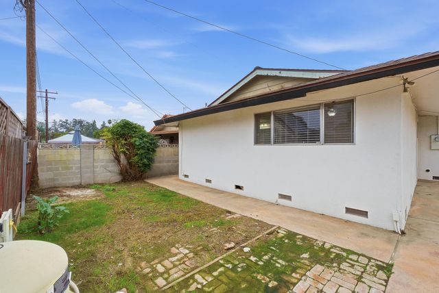 273 E Gannon Drive, Tulare, CA 93274