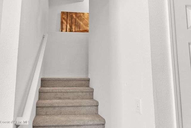 1302 N Moonstone ST, Post Falls, ID 83854