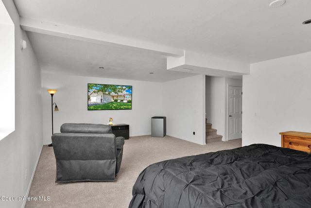1302 N Moonstone ST, Post Falls, ID 83854