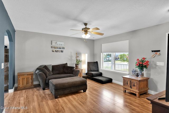 1302 N Moonstone ST, Post Falls, ID 83854