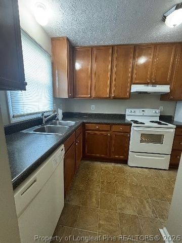 422 Kirkcaldy Court, Fayetteville, NC 28314