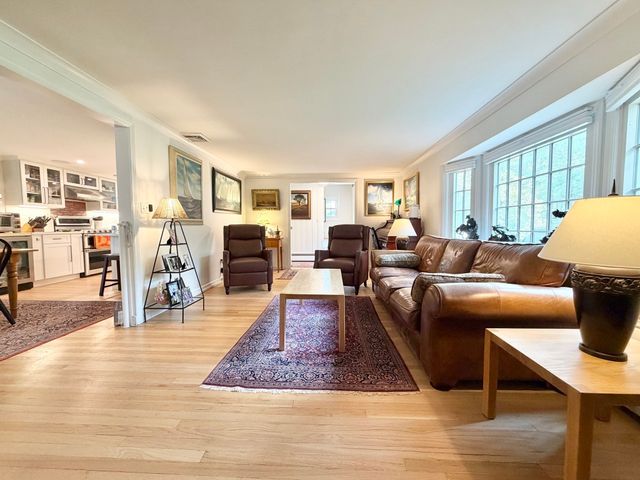 32 Moore Road, Wayland, MA 01778