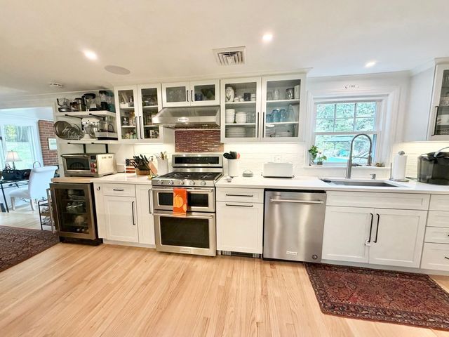 32 Moore Road, Wayland, MA 01778
