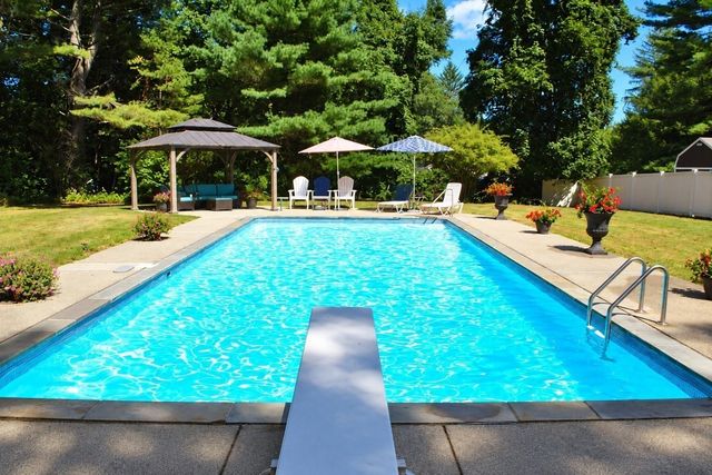 32 Moore Road, Wayland, MA 01778