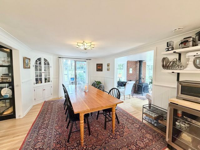 32 Moore Road, Wayland, MA 01778