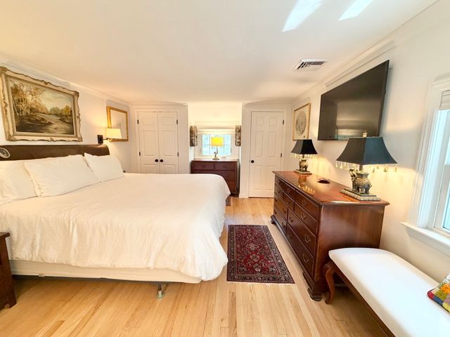 32 Moore Road, Wayland, MA 01778