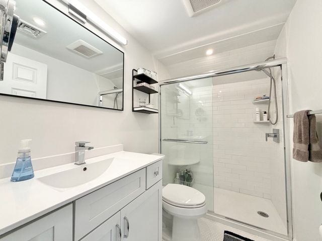 32 Moore Road, Wayland, MA 01778