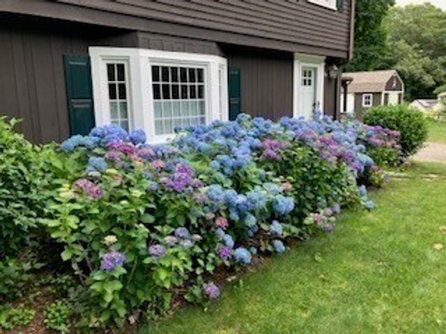 32 Moore Road, Wayland, MA 01778