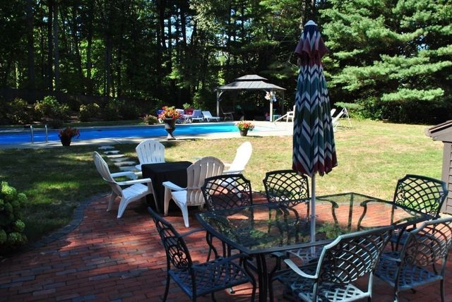 32 Moore Road, Wayland, MA 01778
