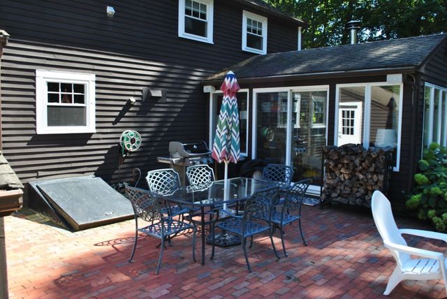 32 Moore Road, Wayland, MA 01778