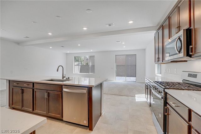 8072 Warrenview Street, Las Vegas, NV 89113