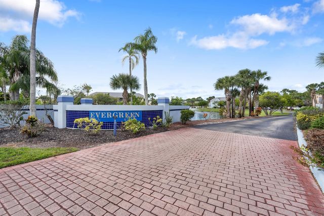 1616 SE Green Acres Circle M204, Port Saint Lucie, FL 34952
