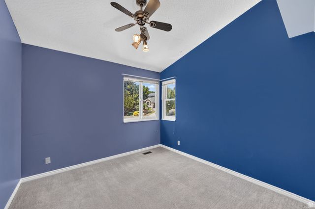 10043 S GRANITE LN, Sandy, UT 84092