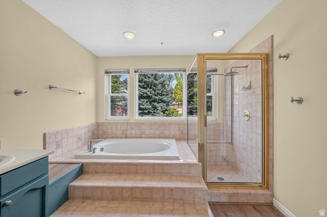 10043 S GRANITE LN, Sandy, UT 84092