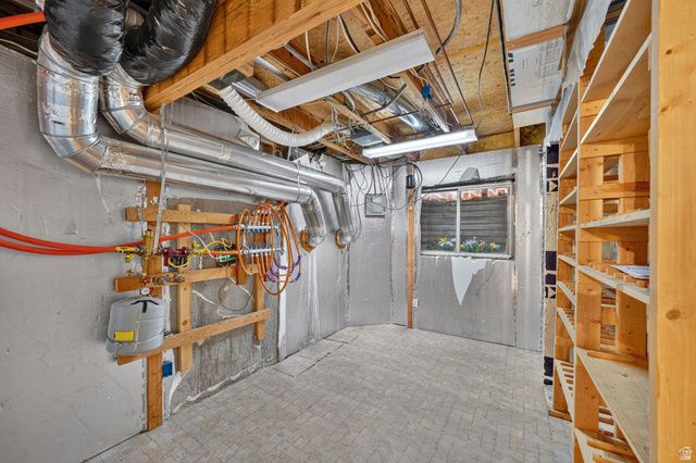 10043 S GRANITE LN, Sandy, UT 84092